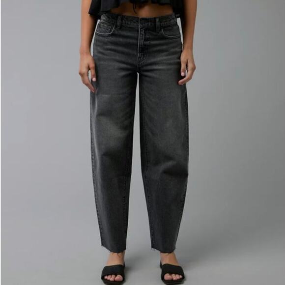 American Eagle Outfitters Denim - American Eagle Raw Hem Stretch Barrel Jean in Black